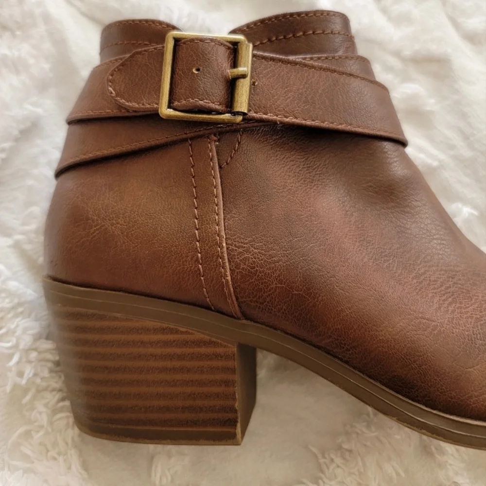 Charlotte Russe Dark Brown Low Heel Booties - Picture 4 of 11